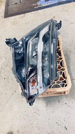 タンクヘッドライト