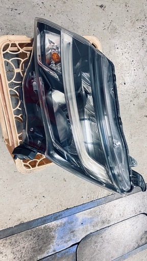タンクヘッドライト
