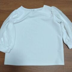 清楚系服多めです。ワークワンもあります。の画像