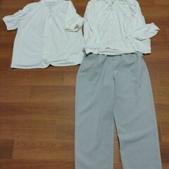 清楚系服多めです。ワークワンもあります。の画像