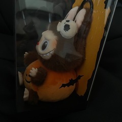 ラブブ　ポップマート　ハロウィンげんて限定の画像