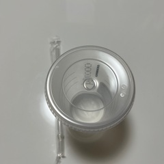 スタバのリユーザブルカップの画像