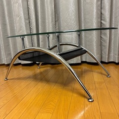 ガラステーブルの画像