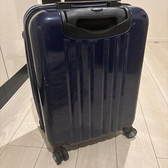 BENETTON キャリーバック　難ありの画像