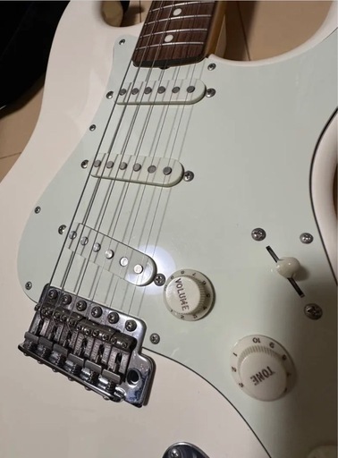 Fender Made in Japan Traditional ストラトキャスター