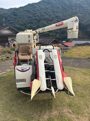 ヤンマーコンバインEe214