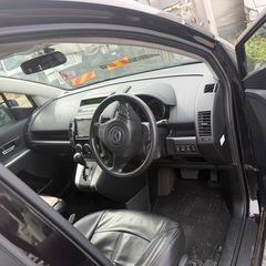 マツダ プレマシーの画像