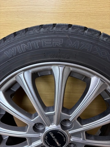 スタッドレスタイヤ(ホイール付き)4本セット155/65R14 75Q