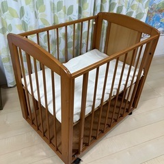 ベビーベッド　KATOJI Disneyの画像