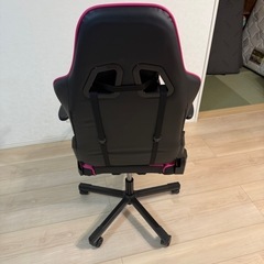 ゲーミングチェアの画像