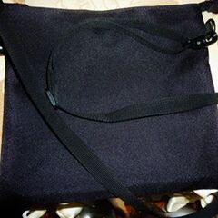 11/16受付〆新品　無印良品 サコッシュ　黒blackブラック 旧型　ショルダーバッグ　ショルダー取り外し可能の画像