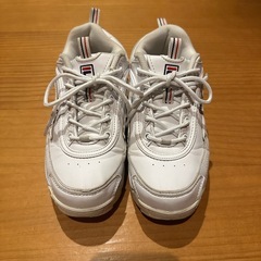【購入者決定】他商品セット購入で値引き！　FILA　スニーカー　24センチの画像