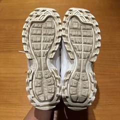 【購入者決定】他商品セット購入で値引き！　FILA　スニーカー　24センチの画像