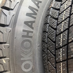 製造22年製　ランクル100 スタッドレス　285/75/1616の画像