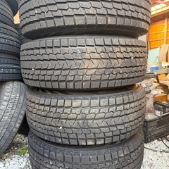 製造22年製　ランクル100 スタッドレス　285/75/1616の画像