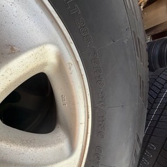 製造22年製　ランクル100 スタッドレス　285/75/1616の画像