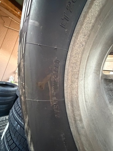 製造22年製　ランクル100 スタッドレス　285/75/1616