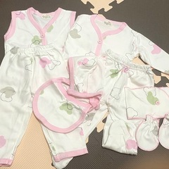 【新品】海外製品　ベビー服8点セット/女の子　トルコ製　ミトン帽子付き　ピンクの画像