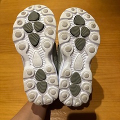 他商品セット購入で値引き！　スニーカー　23センチの画像