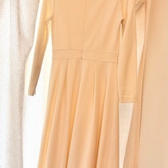 【大人気】Viaggio Blu（ビアッジョブルー）　ルミナリー圧縮スムースボウタイワンピース （オフホワイト）の画像