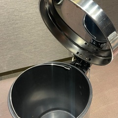 ゴミ箱の画像