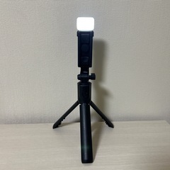 自撮り棒 セルカ棒 Bluetooth 三脚 スマホ リモコン 遠隔 ライト付きの画像