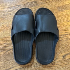 サンダル ブラック スリッパ 軽量 黒 防水 28 ちょい履き スリッポンの画像