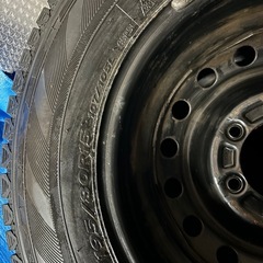 {11/14までのご投稿とさせてください}ハイエース, 純正タイヤ, スタッドレス, の画像