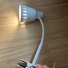 デスクライトの画像