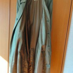 【古着】よれよれ感のあるロングレインコート　深緑　中古　送料が高いので取りにこれる方限定の画像