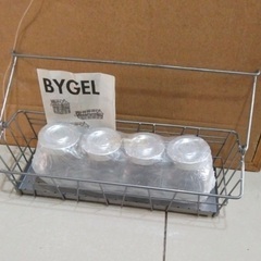 【IKEA】未使用 BYGEL スパイスラック フック カゴ 金属の画像