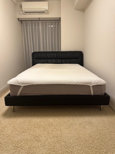 ニトリレザーフレームダブルベッドブラック&ダブルマットレス