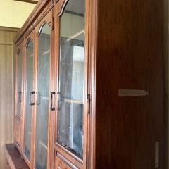 【超希少/破格】ヴィクトリア様式 高級彫刻大型アンティークキャビネット一式　オールドカリモク/karimoku/大塚家具/アーリーアメリカン　いたずら購入により再掲しますの画像