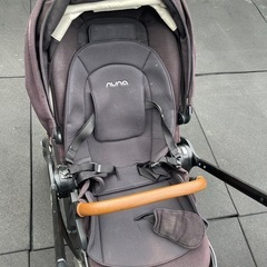 【価格変更しました！】新品未使用の付属品あり！Nunaベビーカー の画像