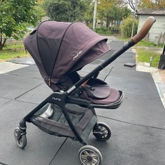 【価格変更しました！】新品未使用の付属品あり！Nunaベビーカー の画像