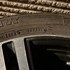 17インチ  7J+38 114.3 4本冬タイヤ付きセット　　　　の画像