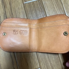 イルビゾンテ　　ILBISONTE 馬蹄型ウォレット　シルバー×ヌメの画像