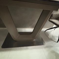 セラミックダイニングテーブルの画像