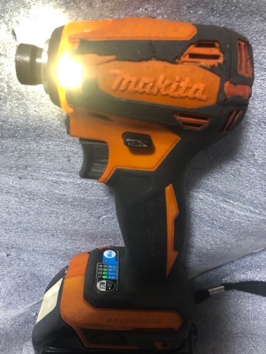 ③マキタ18vインパクトドライバTD172D中古品、オリジナルハウジング、本体のみ