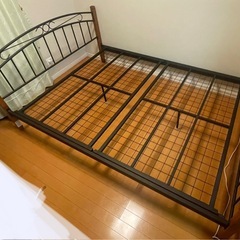 ニトリ　アイアンダブルベットフレームの画像