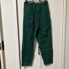 カラーテーパードパンツの画像