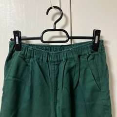 カラーテーパードパンツの画像