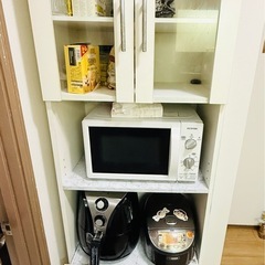 シングルベッド//キッチンキャビネットの画像