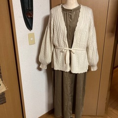 滑らかカーディガンの画像