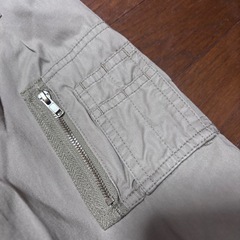 GU クロップドMA-1　の画像