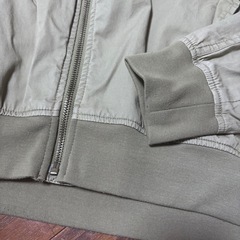 GU クロップドMA-1　の画像