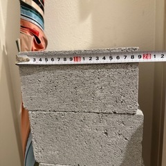コンクリートブロック6個　正方形の画像