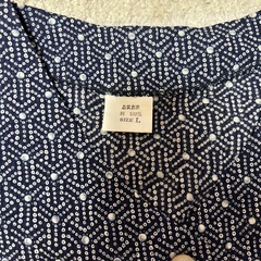 ①着物生地ベスト？   総柄　前開き　薄手　練習着　舞台衣装、リメイク　羽織　生地の画像