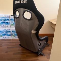 bride zeta 4 フルバケシートの画像