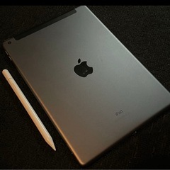 iPad 第７世代 32GB セルラーモデルの画像